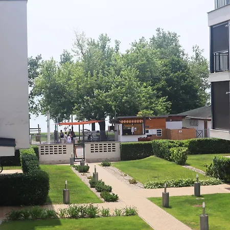 Feher Lotusz Apartment *